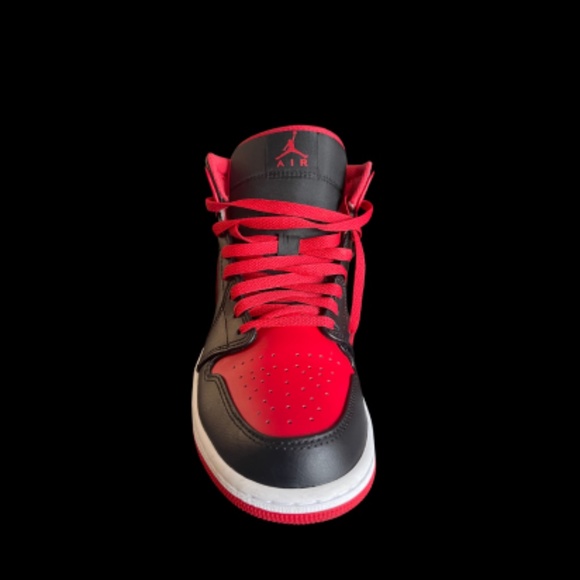 Jordan Retro 1 Mid main image 8